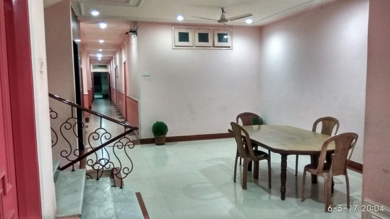 Dibrugarh Hotel Varsa מראה חיצוני תמונה