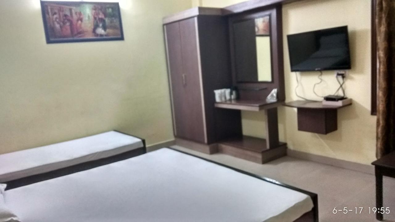 Dibrugarh Hotel Varsa מראה חיצוני תמונה