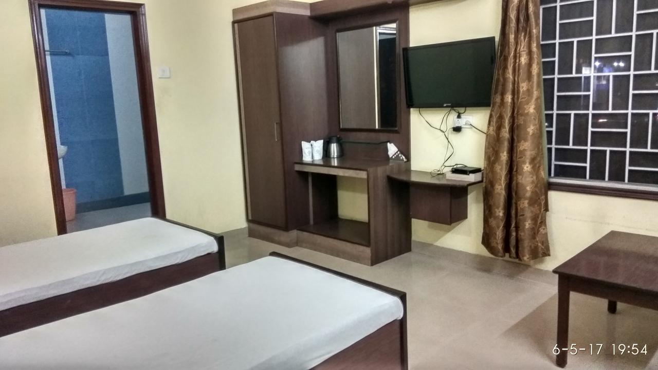 Dibrugarh Hotel Varsa מראה חיצוני תמונה