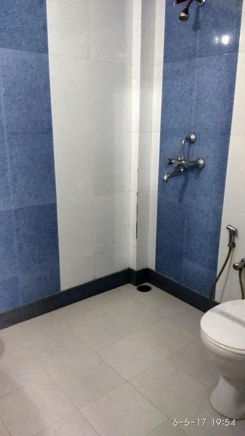 Dibrugarh Hotel Varsa מראה חיצוני תמונה